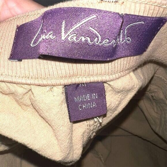 Gloria Vanderbilt Women's XL Beige Cargo Capri Pants Rib Waist Casual - NWT - Picture 5 of 6